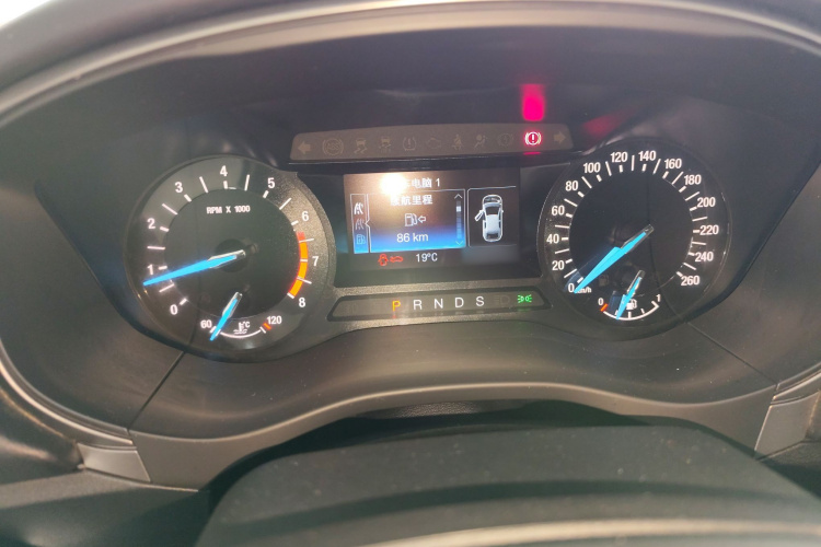 福特 蒙迪欧 2018款 EcoBoost 180 时尚型局部细节14