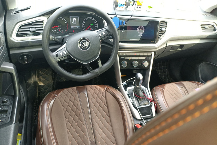 大众 T-ROC探歌 2022款 280TSI DSG两驱精英PLUS中控内饰13