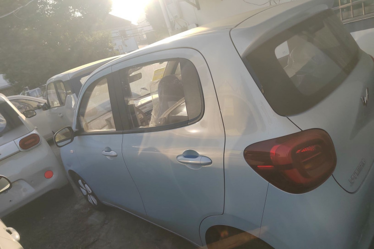 五菱汽车 宏光MINIEV 2025款 四门版 进阶款车身外观4