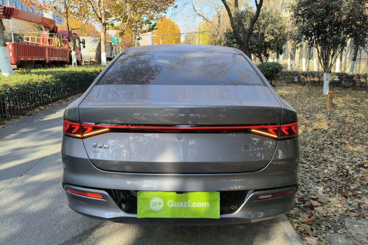 比亚迪 秦PLUS 2024款 荣耀版 EV 420KM领先型车身外观6