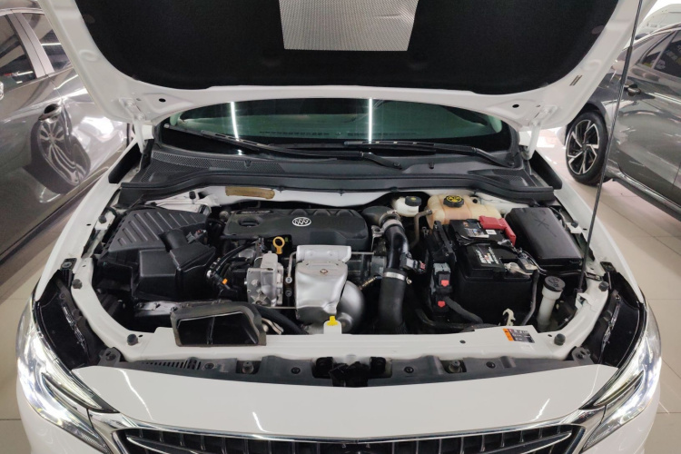 别克 英朗 2021款 改款 1.3T 自动轻混动精英型机舱底盘24