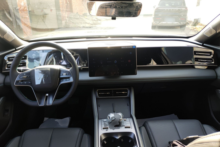 比亚迪 秦L 2024款 DM-i 120KM超越型中控内饰12