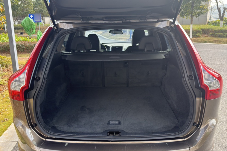 沃尔沃XC60 2015款 T5 智进版中控内饰7006