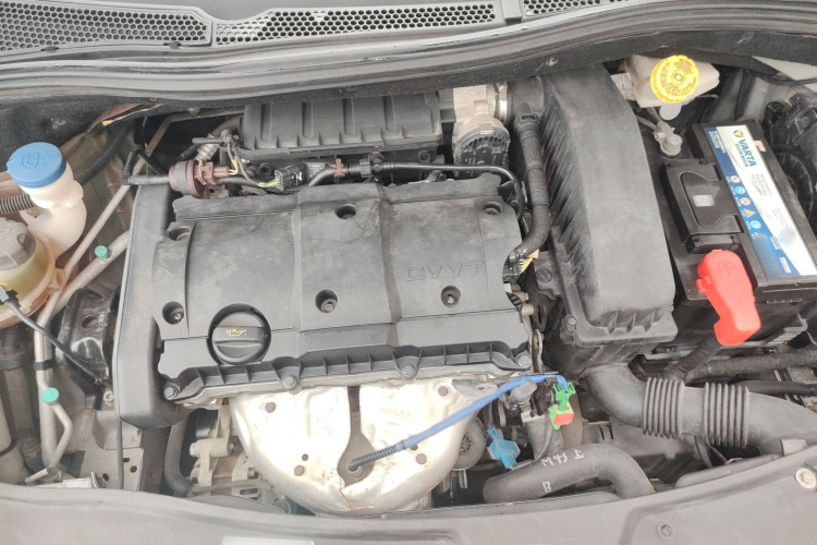 标致2008 2014款 1.6L 自动时尚版局部细节24