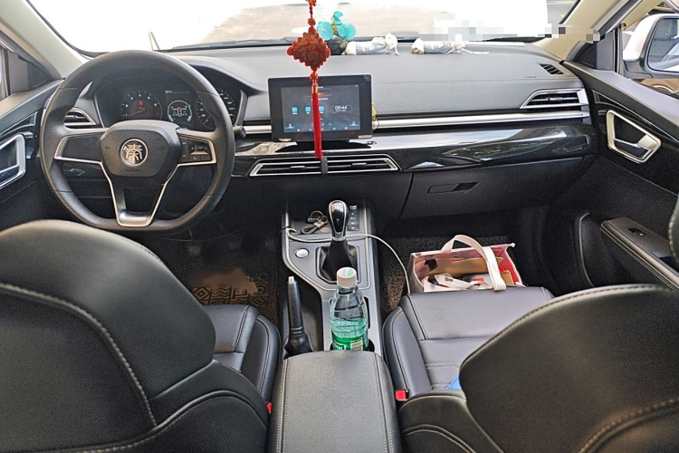 比亚迪 秦 2019款 1.5L 手动豪华型中控内饰7002