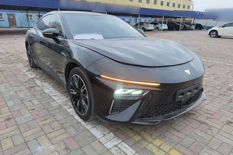 哪吒汽车 哪吒S 2024款 改款 增程 1060 Lite版车身外观3