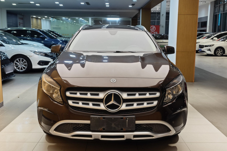 奔驰GLA 2018款 GLA 200 动感型车身外观6014