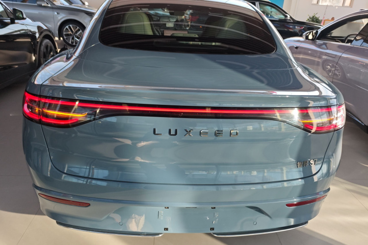 鸿蒙智行 智界S7 2024款 Max 后驱长航智驾版车身外观6