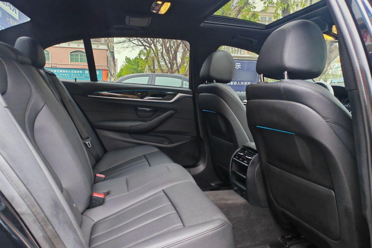 宝马5系 2018款 525Li M运动套装中控内饰7003