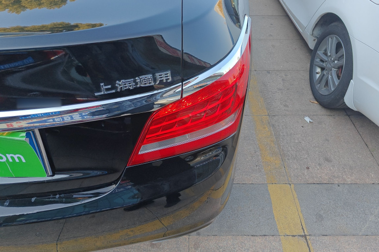 别克 君越 2014款 2.0T SIDI 精英技术型车身外观9