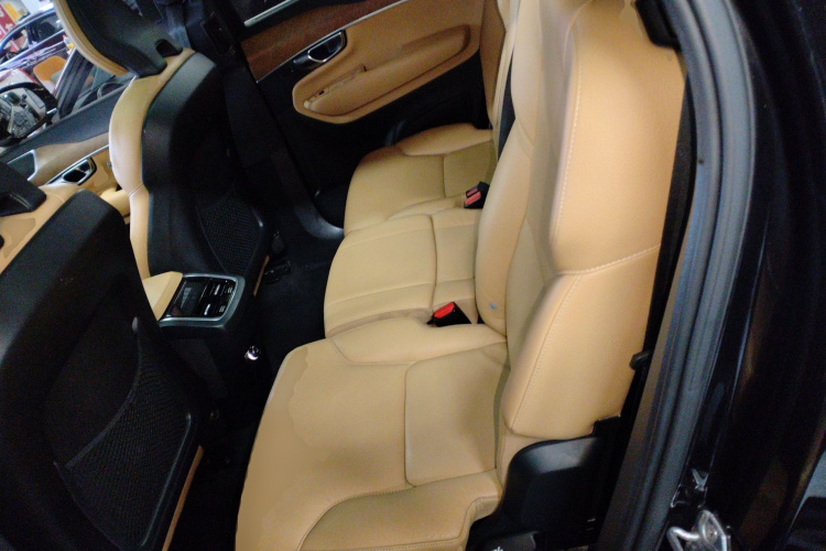 沃尔沃XC90 2019款 T6 智逸版 7座 国V中控内饰21