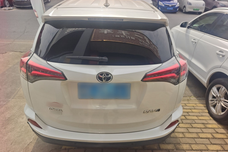 丰田 RAV4荣放 2016款 2.0L CVT两驱风尚版 国V车身外观6005