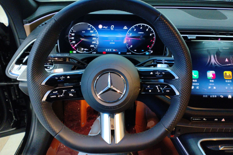 奔驰E级 2024款 改款 E 300 L 时尚运动型中控内饰13