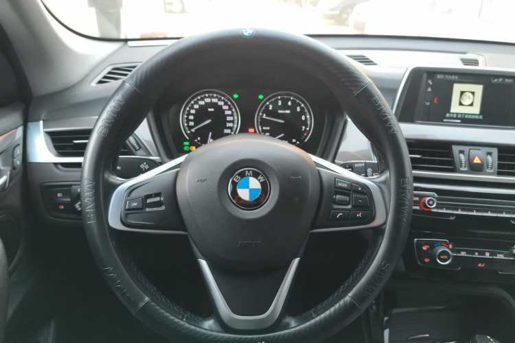 宝马X1 2018款 sDrive18Li 尊享型中控内饰13