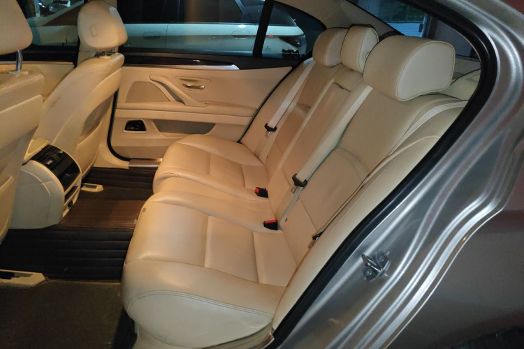 宝马5系 2014款 525Li 豪华设计套装中控内饰21