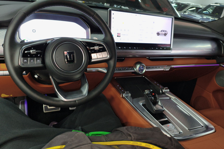 坦克700新能源 2024款 Hi4-T 极境版中控内饰12