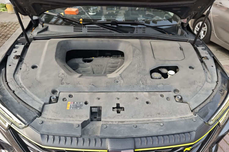 荣威RX5 2021款 PLUS 330TGI 自动国潮智臻版机舱底盘24