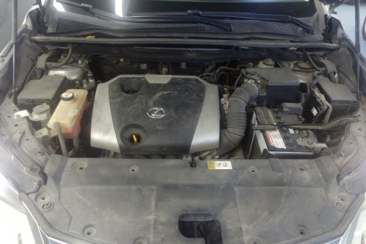 雷克萨斯NX 2015款 200 前驱 锋行版机舱底盘24