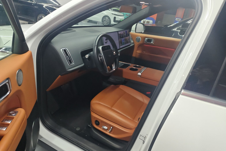 理想汽车 理想L6 2024款 Max中控内饰19
