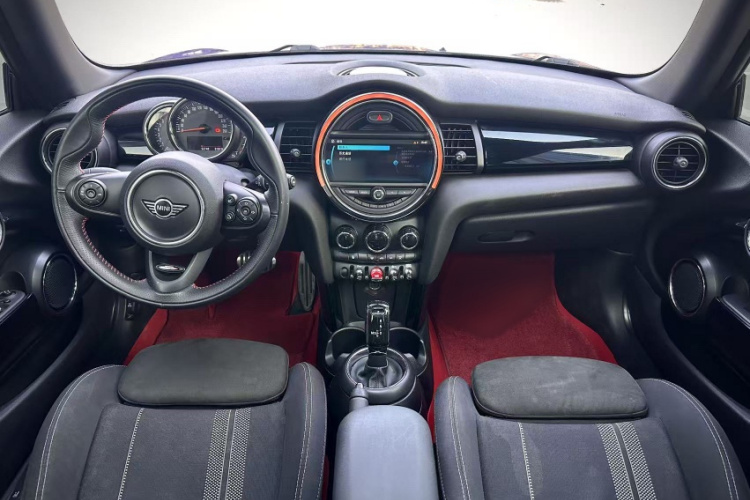 MINI 2018款 1.5T COOPER 赛车手中控内饰7006