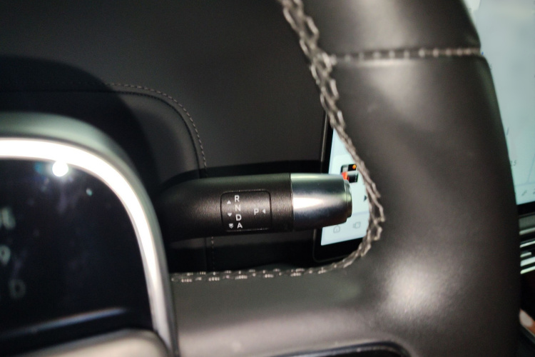 理想汽车 理想L9 2022款 Max局部细节18