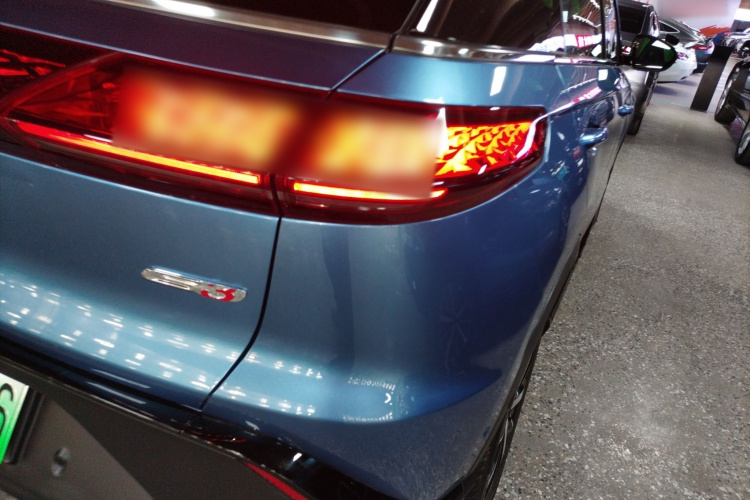 小鹏G3 2019款 智享版车身外观9