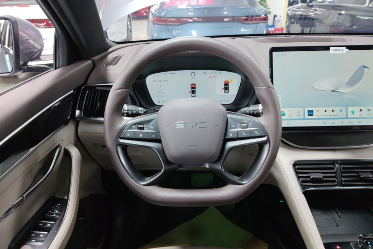 比亚迪 宋PLUS新能源 2025款 EV 520km 尊贵型局部细节13