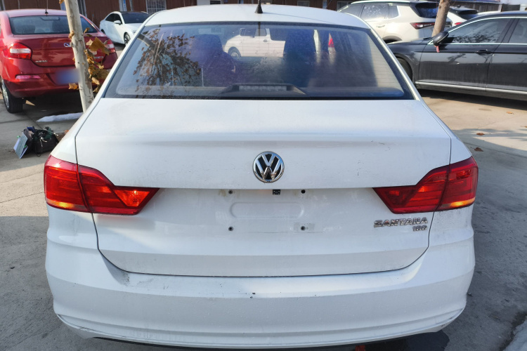 大众 桑塔纳 2016款 1.6L 手动风尚版车身外观6