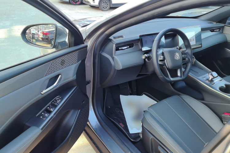 比亚迪 秦PLUS 2025款 EV 智驾版 510KM领先型中控内饰7003