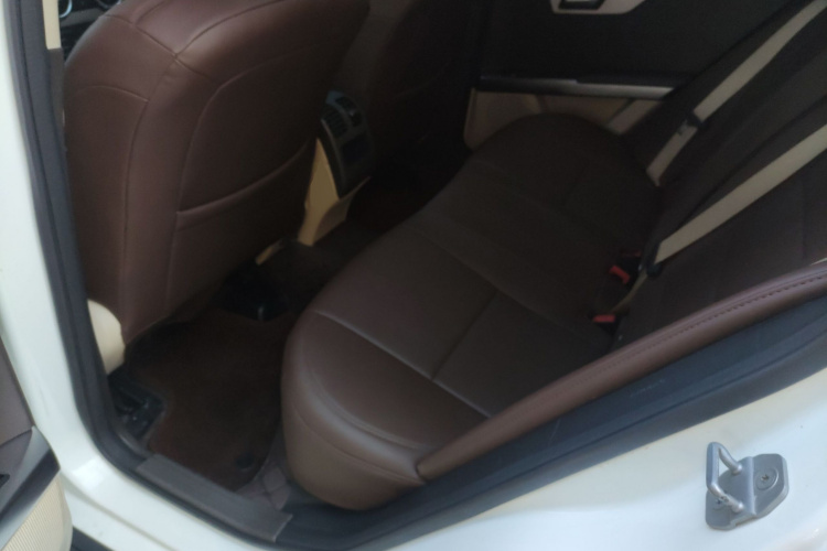 奔驰GLK级 2015款 GLK 260 4MATIC 动感型 极致版中控内饰21