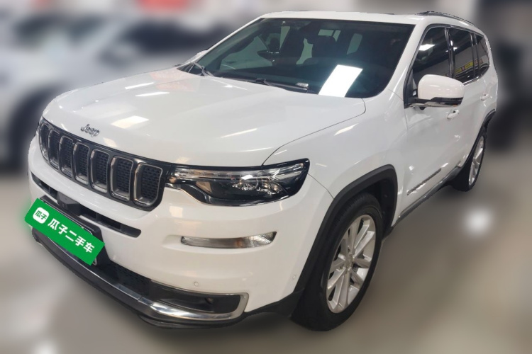 Jeep 大指挥官 2020款 2.0T 两驱精英版车身外观1