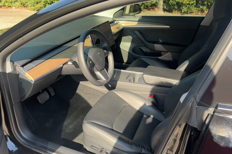 特斯拉 Model 3 2021款 标准续航后驱升级版 3D6中控内饰7002