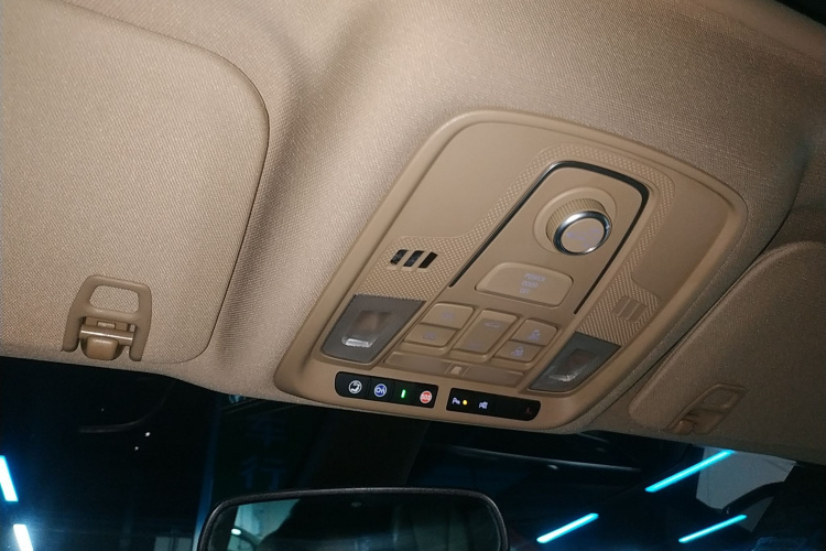 别克GL8 2018款 ES 28T 旗舰型 国VI中控内饰22