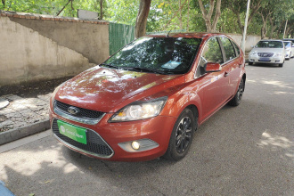 福特 福克斯 2013款 两厢经典 1.8L 手动基本型