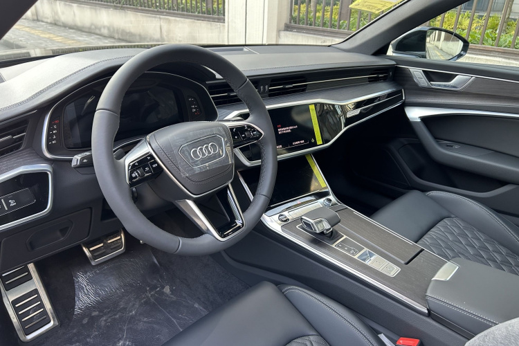 奥迪A6L 2025款 改款 45 TFSI quattro 臻选动感型局部细节13