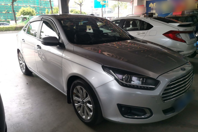 福特 福睿斯 2017款 幸福版 1.5L 自动时尚型车身外观3