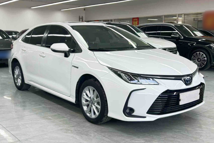 丰田 卡罗拉 2021款 双擎 1.8L E-CVT精英版车身外观6003