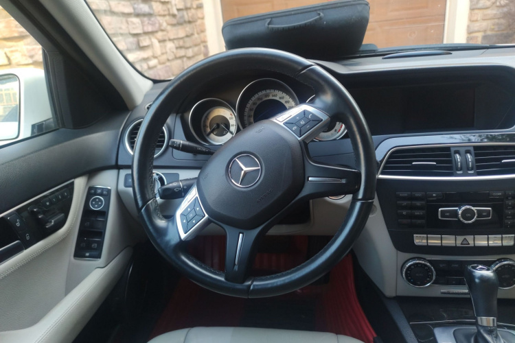 奔驰C级 2011款 C 200 CGI 时尚型局部细节13