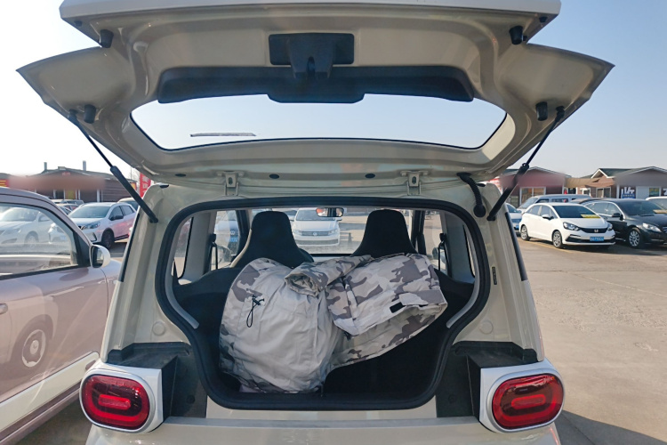 五菱汽车 宏光MINIEV 2024款 第三代 215km 青春版机舱底盘23