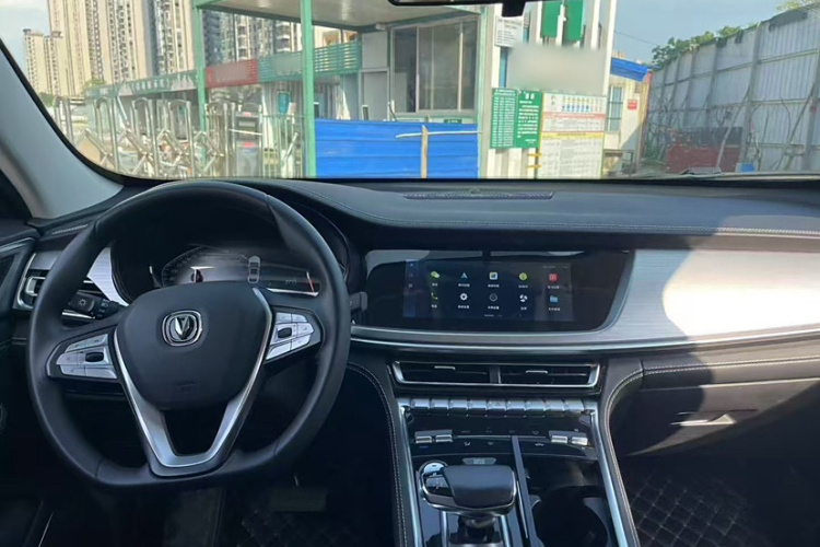 长安CS85 COUPE 2021款 1.5T DCT精英型中控内饰7001