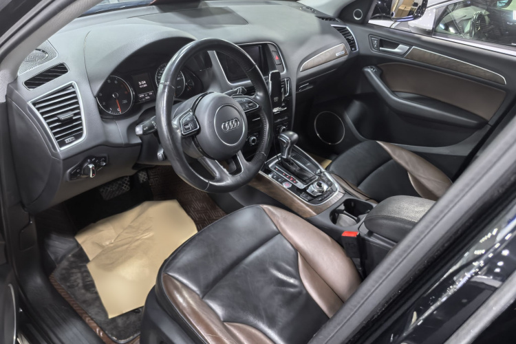 奥迪Q5 2017款 40 TFSI 舒适型车身外观6006