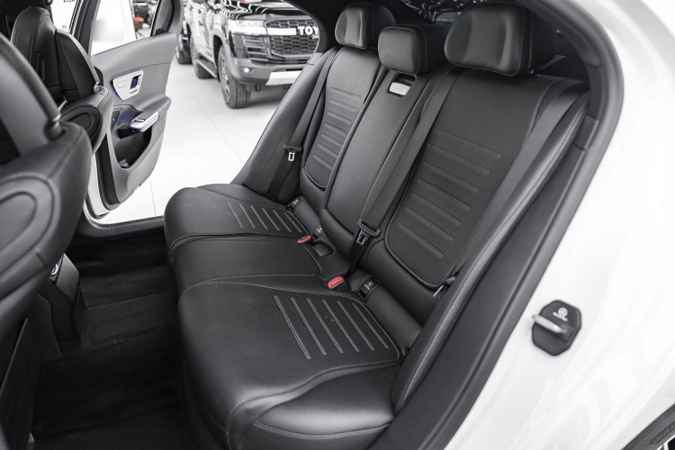 奔驰C级 2022款 改款 C 260 L 运动版中控内饰7004