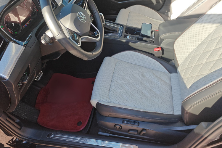 大众 迈腾 2023款 200万辆纪念版 380TSI DSG旗舰型中控内饰19