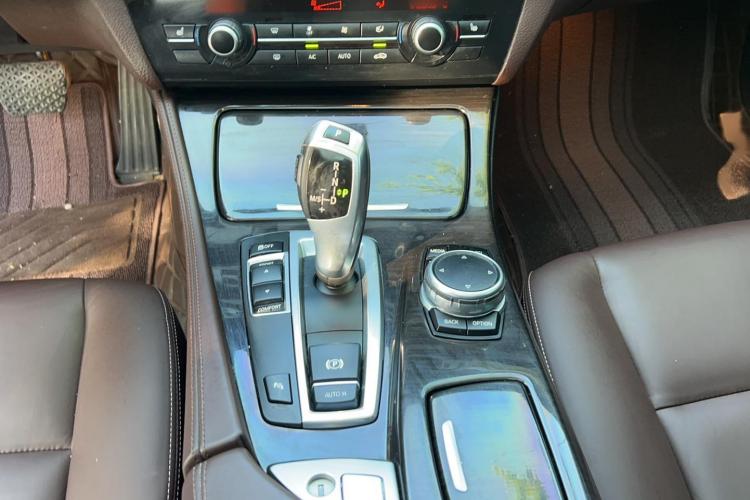 宝马5系 2014款 525Li 豪华设计套装局部细节18