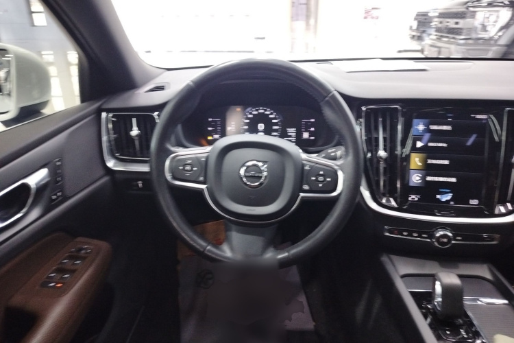 沃尔沃S60 2022款 B4 智逸豪华版中控内饰13