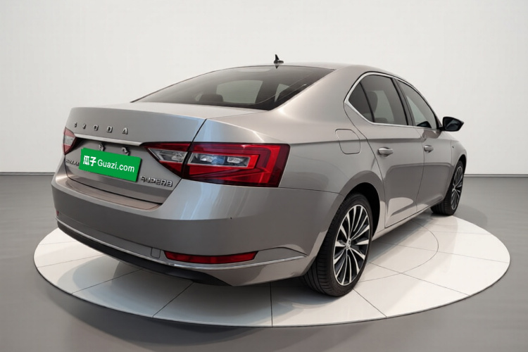 斯柯达 速派 2018款 TSI280 DSG舒适版 国V车身外观7