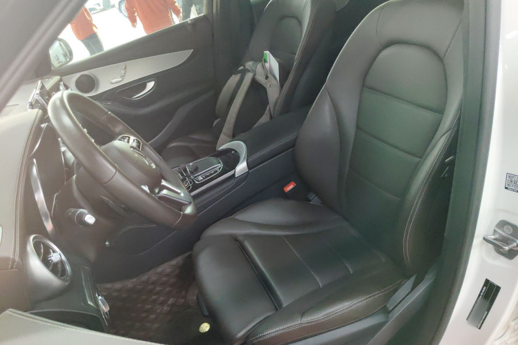 奔驰GLC 2020款 GLC 260 L 4MATIC 动感型局部细节19