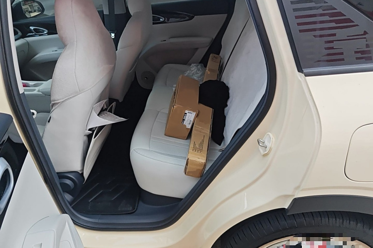 吉利银河 星愿 2025款 410km 自由版中控内饰7004