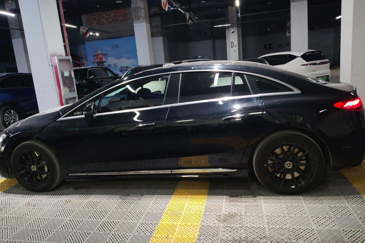 奔驰EQE 2022款 350 先锋版车身外观6003