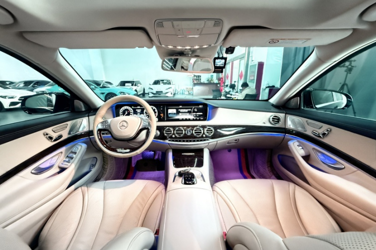 奔驰S级 2014款 S 320 L 商务型中控内饰7011